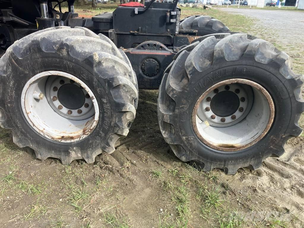 Komatsu 931 XC Харвестери