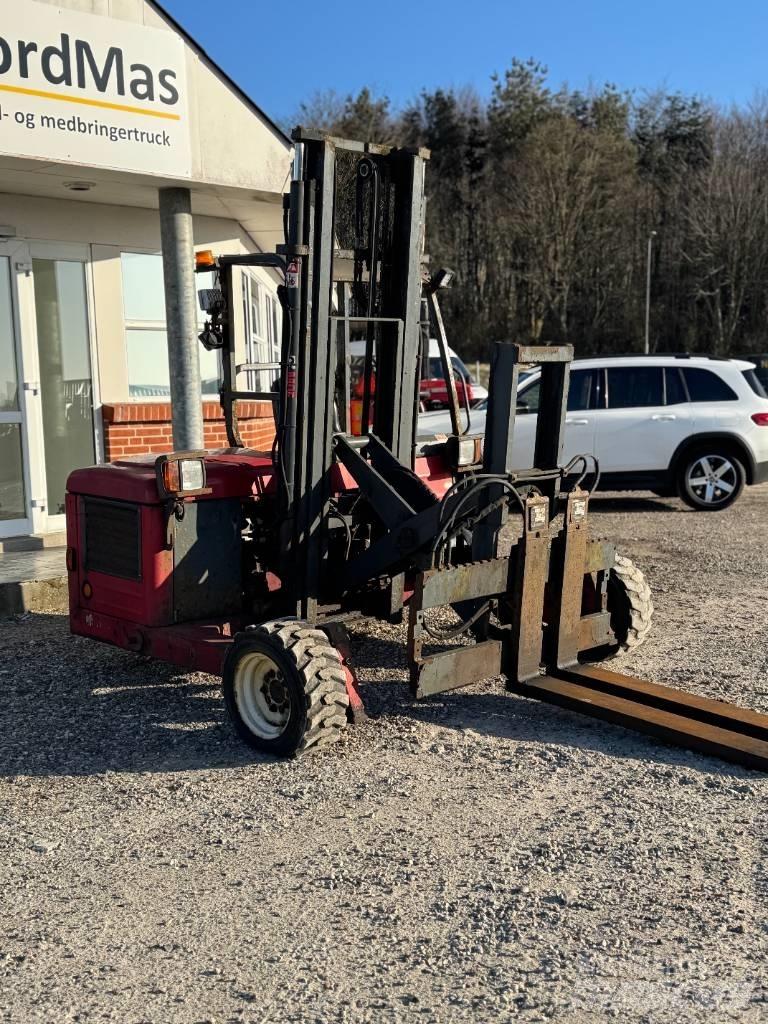 Moffett M4 25.3 Дизелови камиони