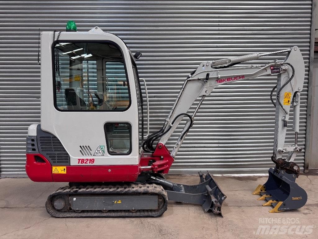 Takeuchi TB 219 Мини екскаватори < 7 т
