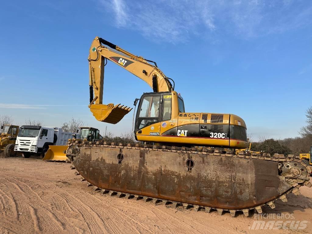 CAT 320 C L Багери амфибии