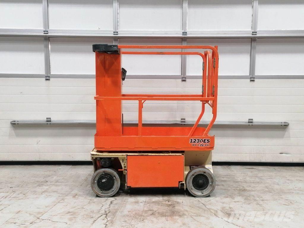 JLG 1230ES Други вишки и платформи