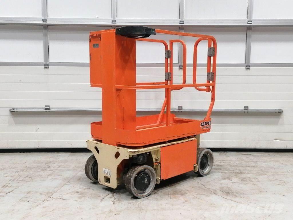 JLG 1230ES Други вишки и платформи