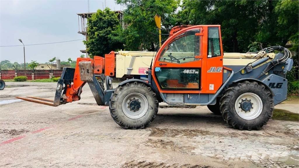 JLG 4017PS Телескопични товарачи