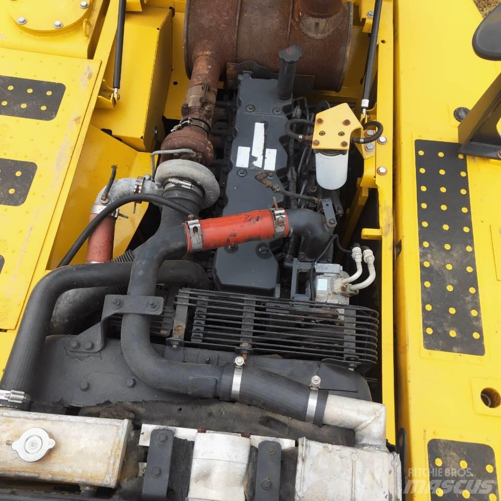 Komatsu PC200-8 Верижен екскаватор