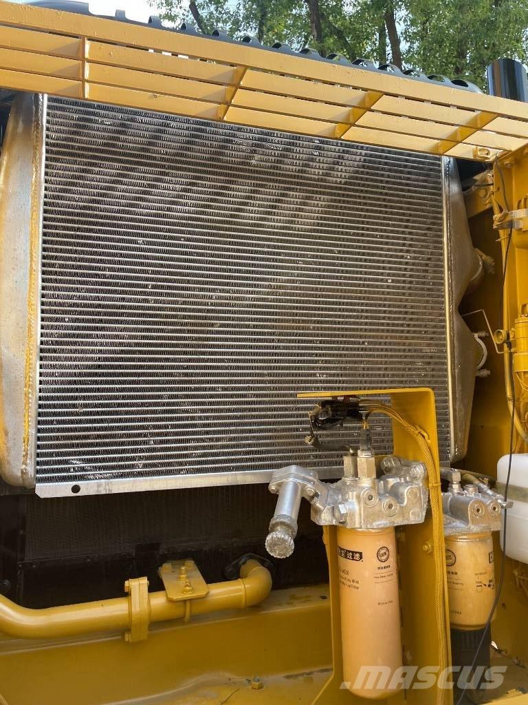 CAT CAT330 Средни екскаватори 7т - 12т