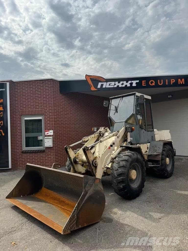 Atlas AR 72 Колесни товарачи