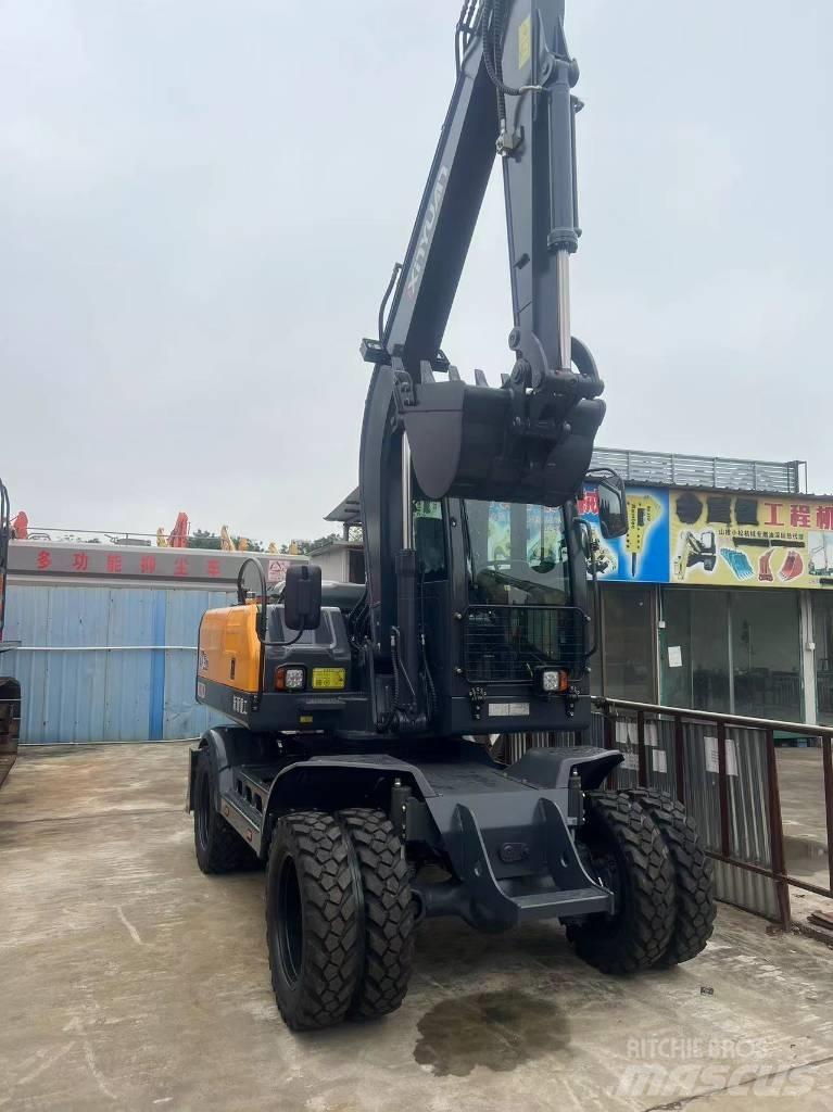 Xinyuan C80-4 Колесни екскаватори
