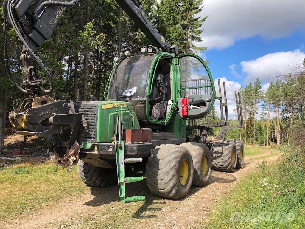 John Deere 810 E Форуардери