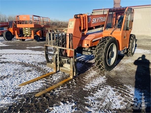 SkyTrak 8042 Телескопични товарачи