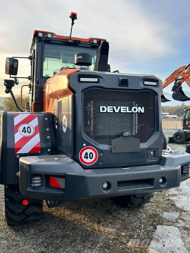 Develon DL 250-7 Колесни товарачи