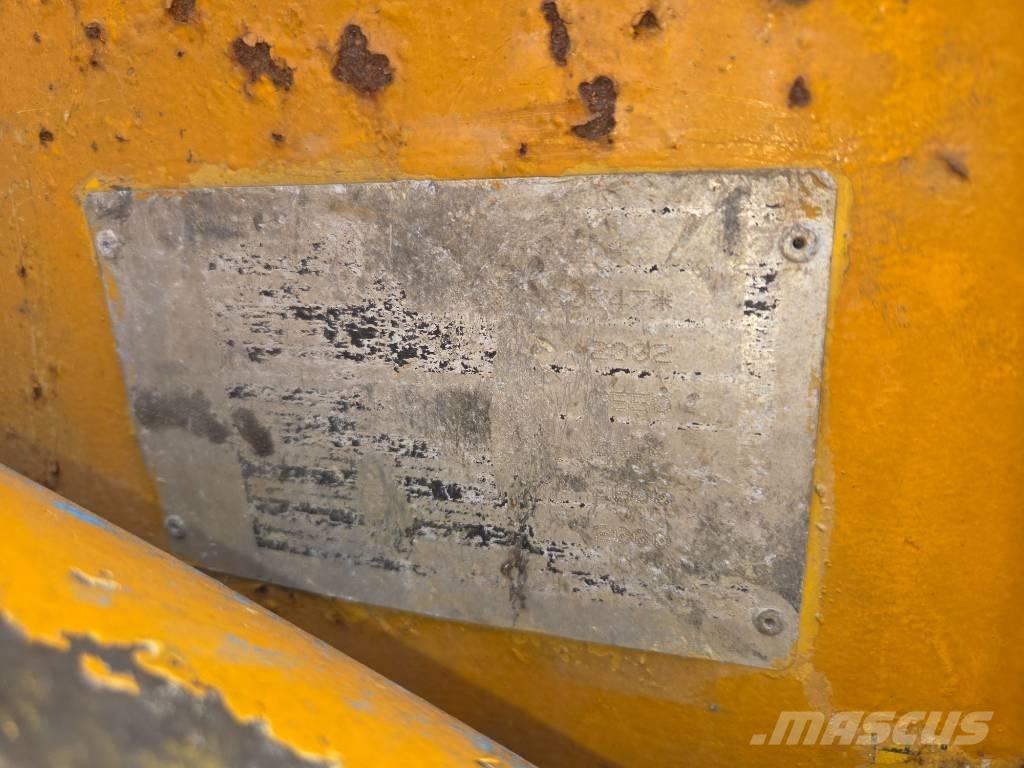 Komatsu SK 714 Мини товарачи
