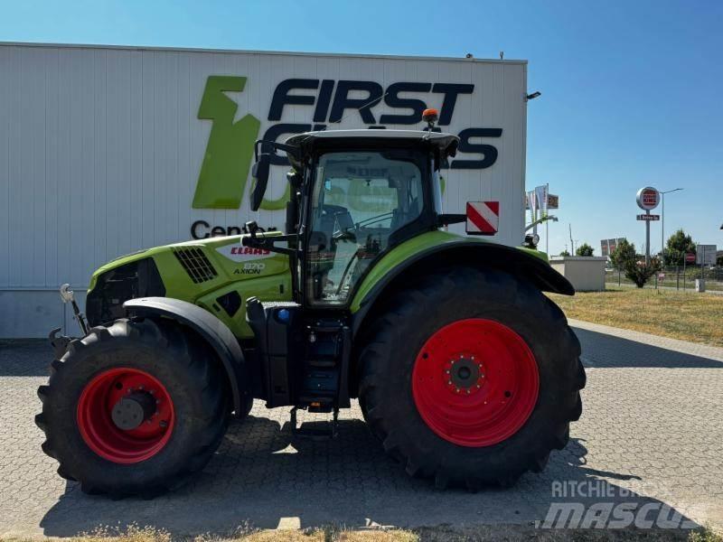 CLAAS AXION 870 Трактори