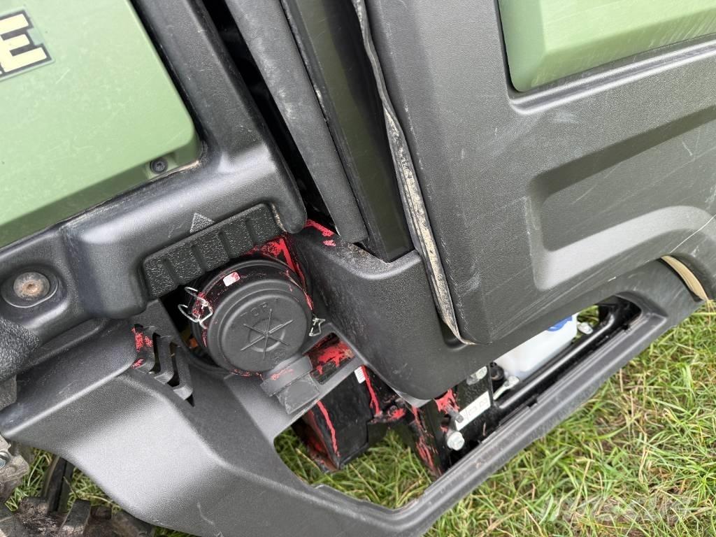 John Deere XUV 865 Комунални съоражения