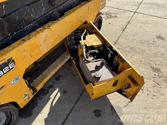 JCB S2032E Ножични работни платформи
