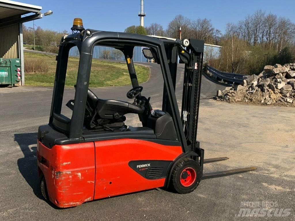 Linde E 20 L-02 Електрически вилични кари-повдигачи