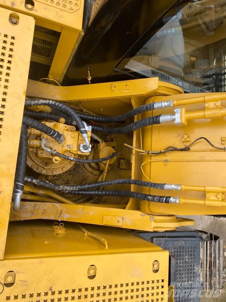 CAT 330 D Верижен екскаватор