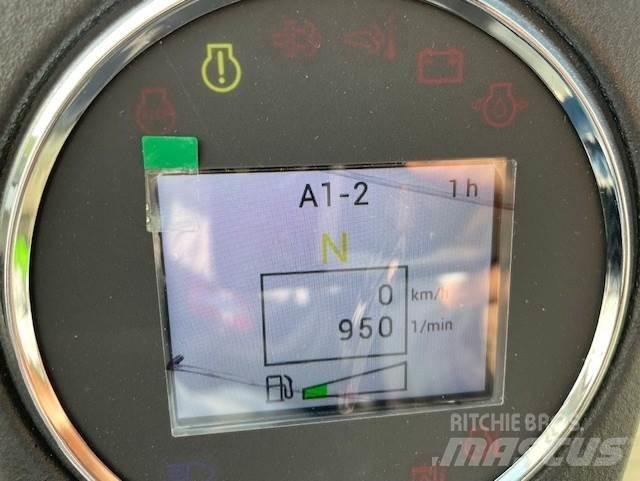 CLAAS Torion 535 Колесни товарачи
