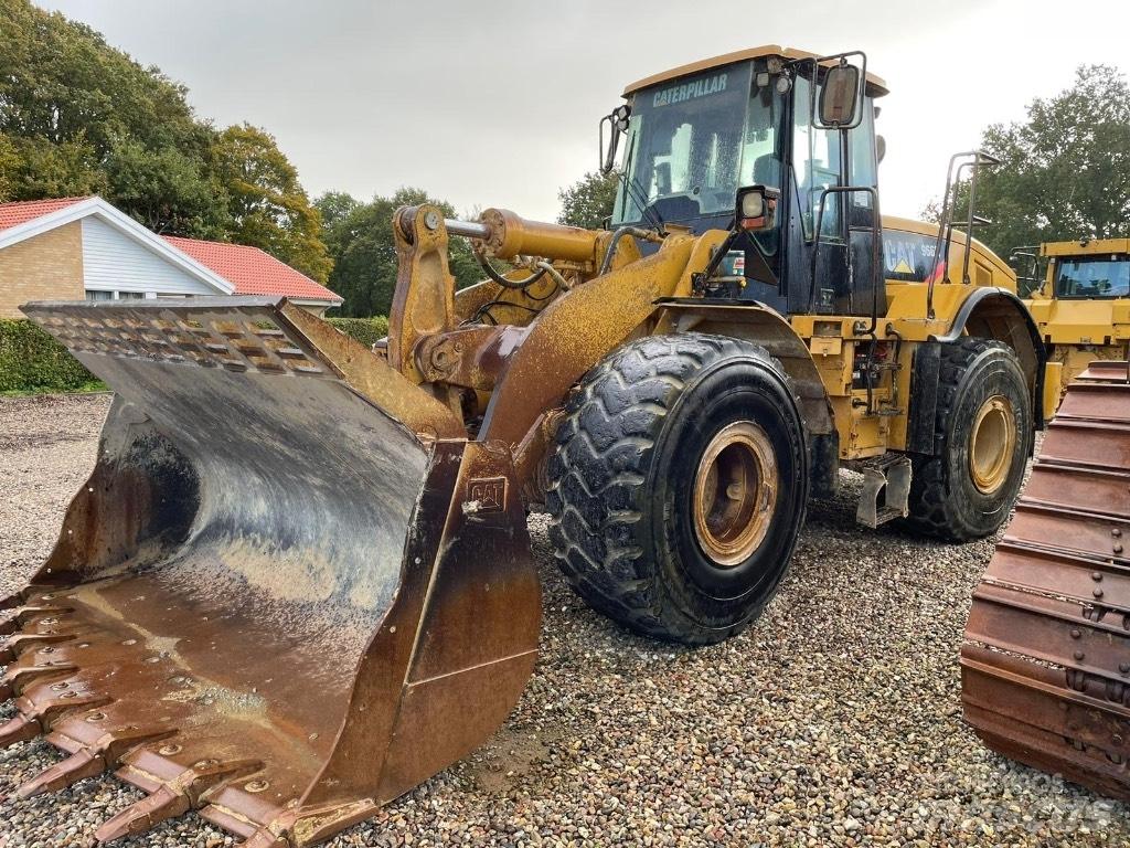 CAT 966H Колесни товарачи