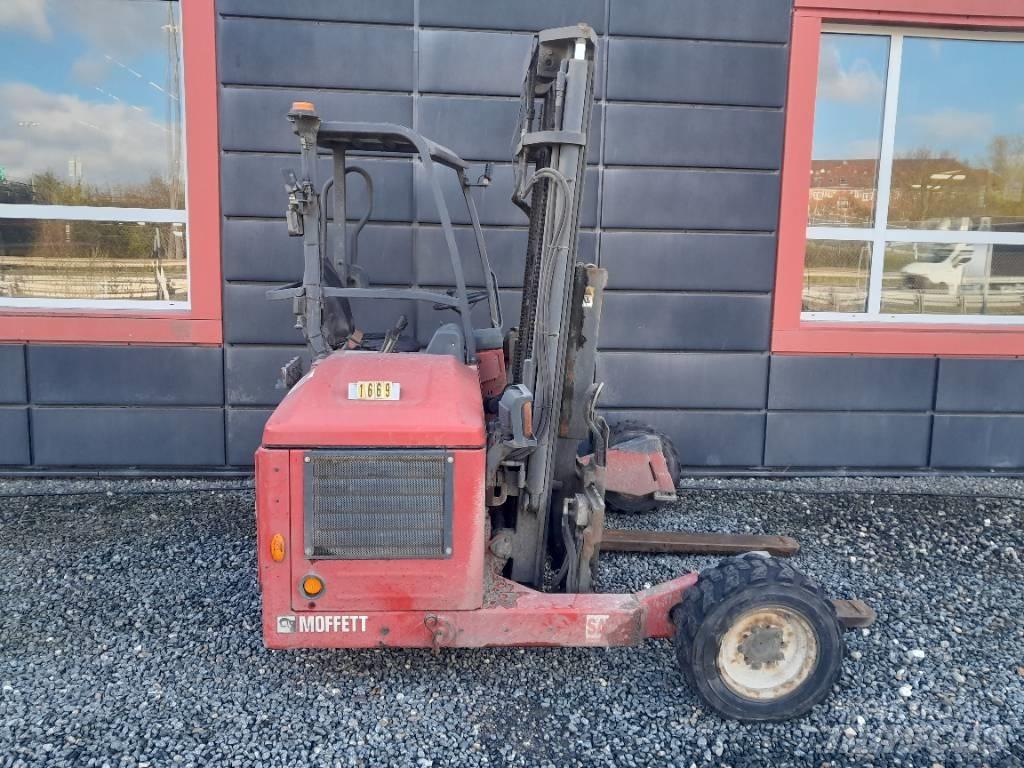Moffett M4 25.3 NX Вилични кари-повдигачи - други