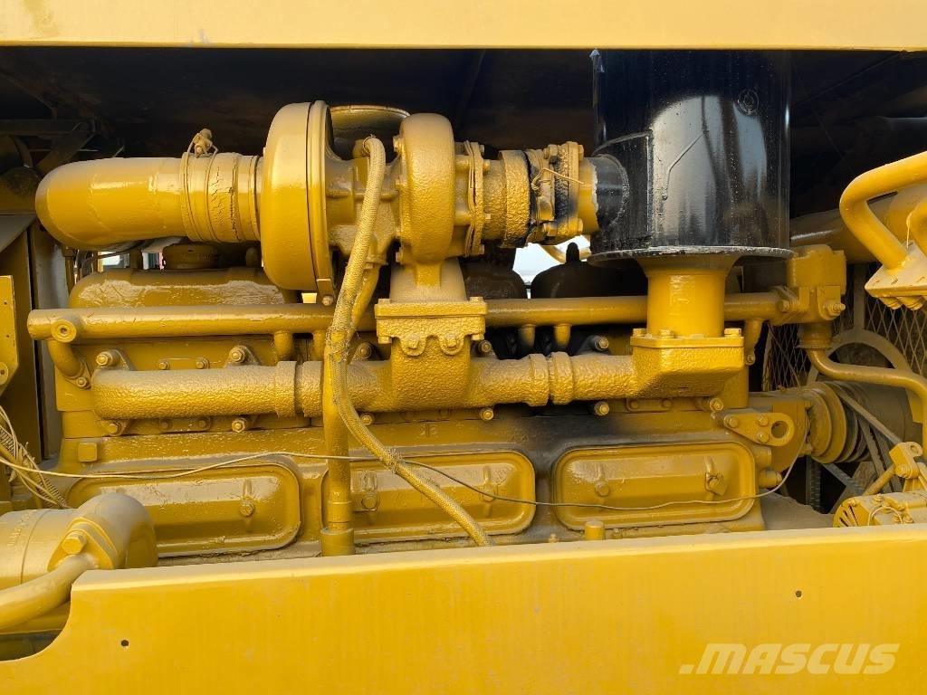 CAT D 6 D Верижни булдозери
