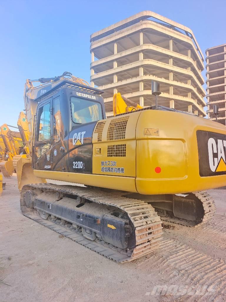 CAT 320 D Верижен екскаватор