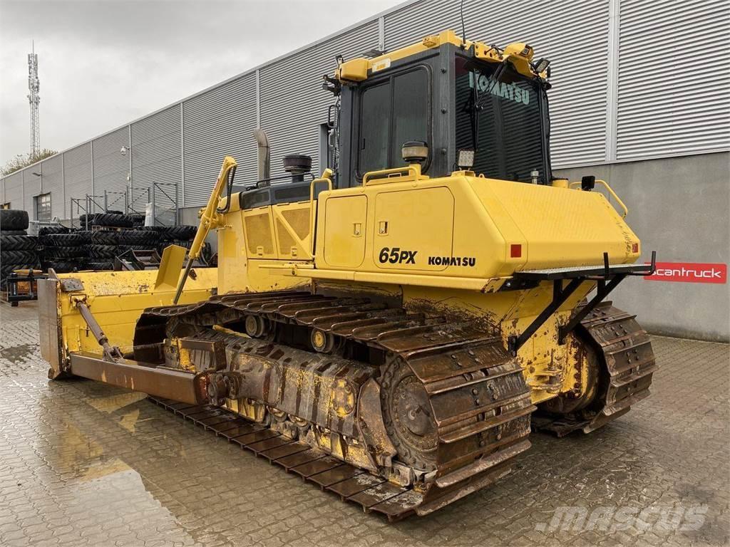 Komatsu D65PX-18 Верижни булдозери
