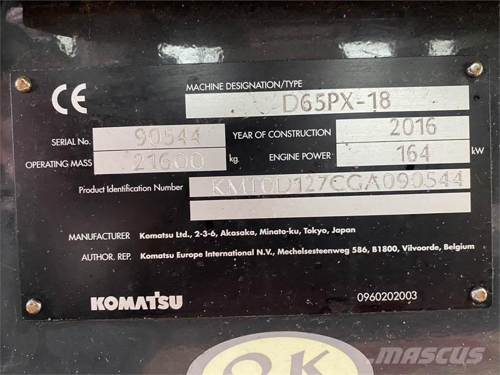 Komatsu D65PX-18 Верижни булдозери
