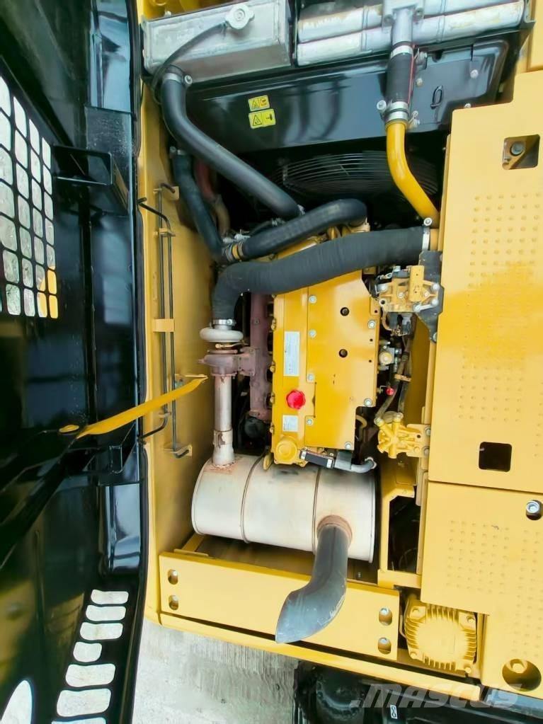 CAT 320 D Верижен екскаватор