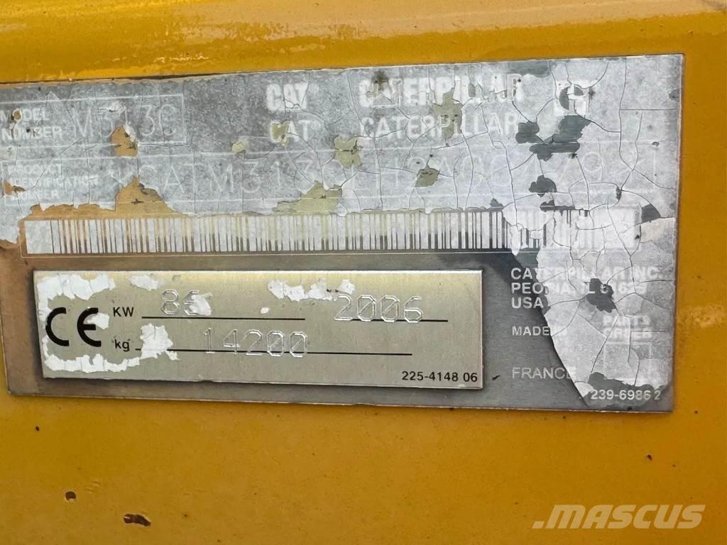 CAT M313C Колесни екскаватори