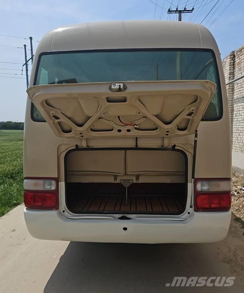 Toyota Coaster Bus Мини бусове