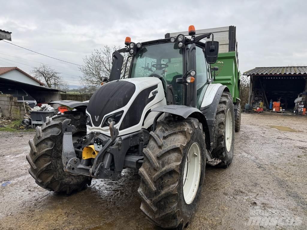 Valtra N174 Трактори