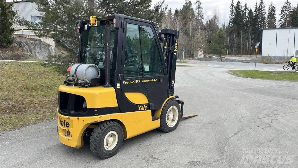 Yale GLP 25 VX Камиони с АГУ