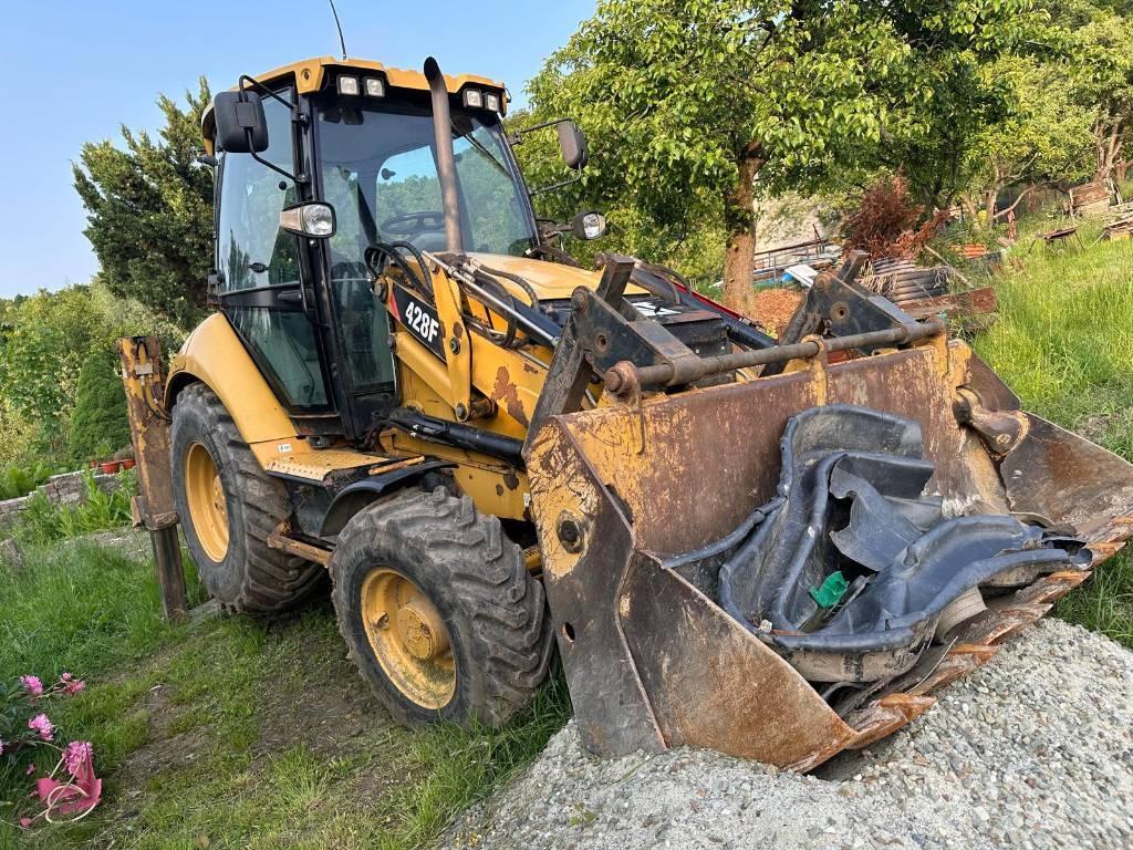CAT 428 F Товарач със заден ексватор
