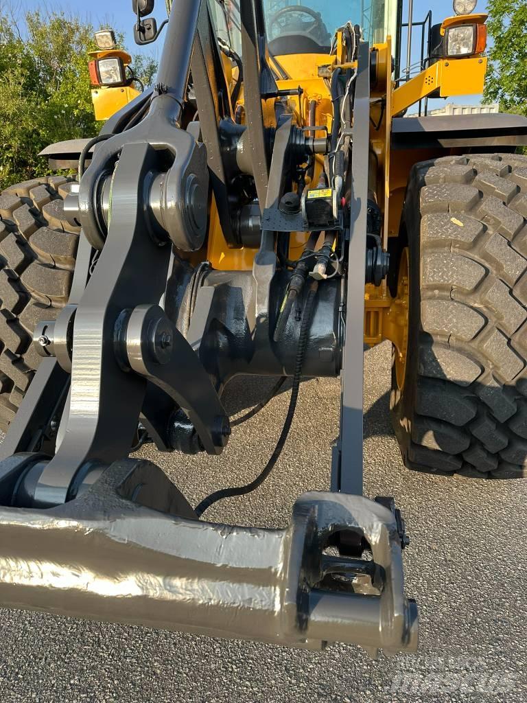 Volvo BM L 120 G Колесни товарачи