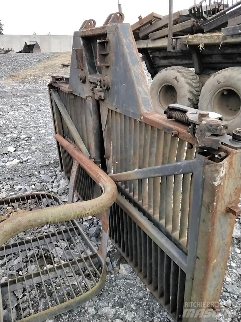 Valmet 860 Други компоненти