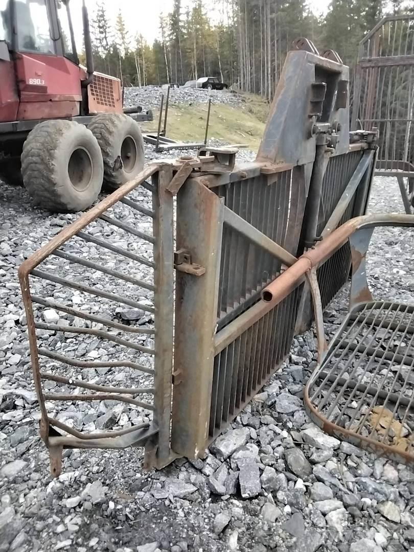 Valmet 860 Други компоненти