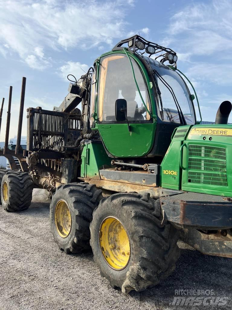 John Deere 1010 E Форуардери