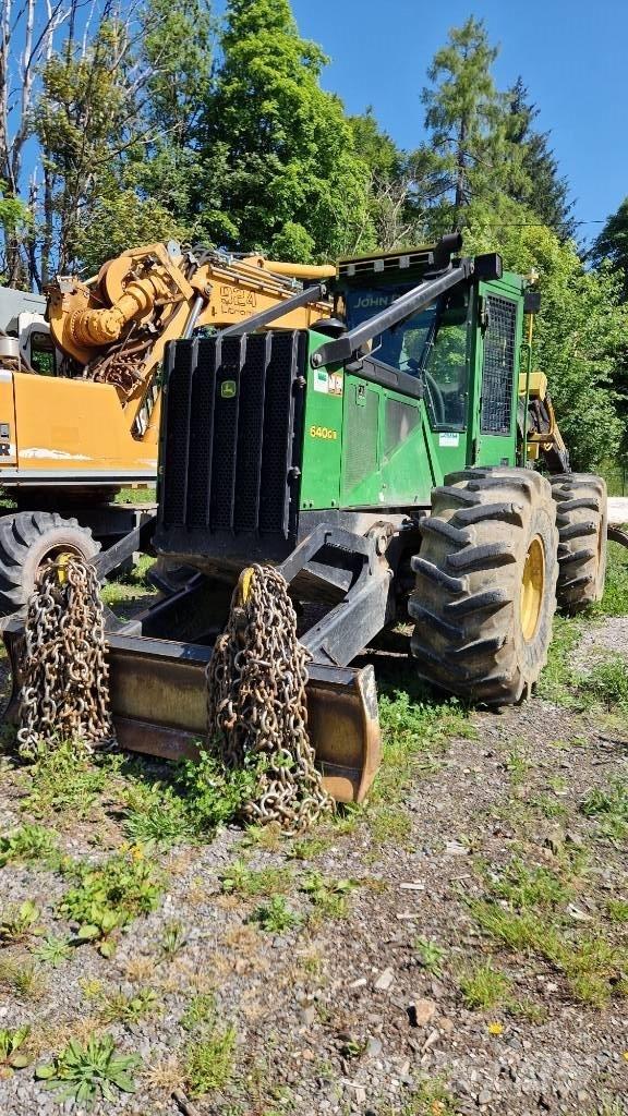 John Deere 640 G III Скидери
