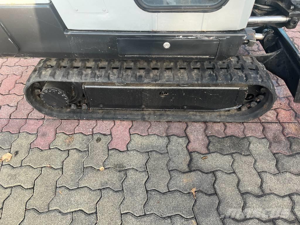 IHI IS-14G3   V-3466 Товарач със заден ексватор