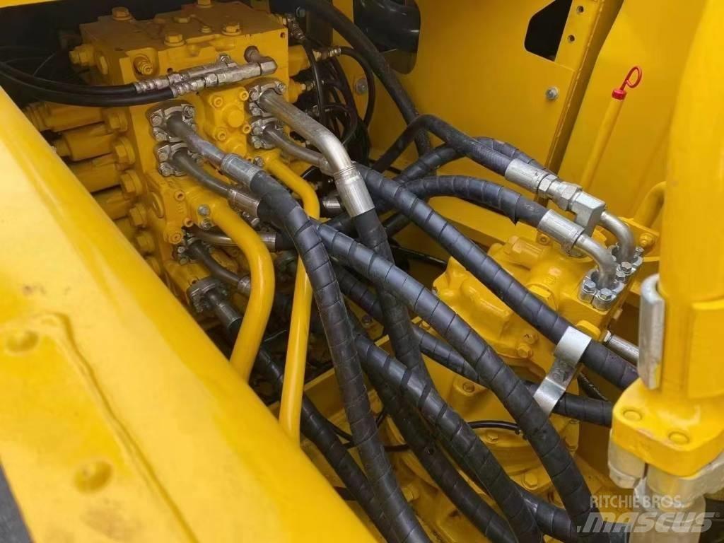 Komatsu 200-8 Верижен екскаватор