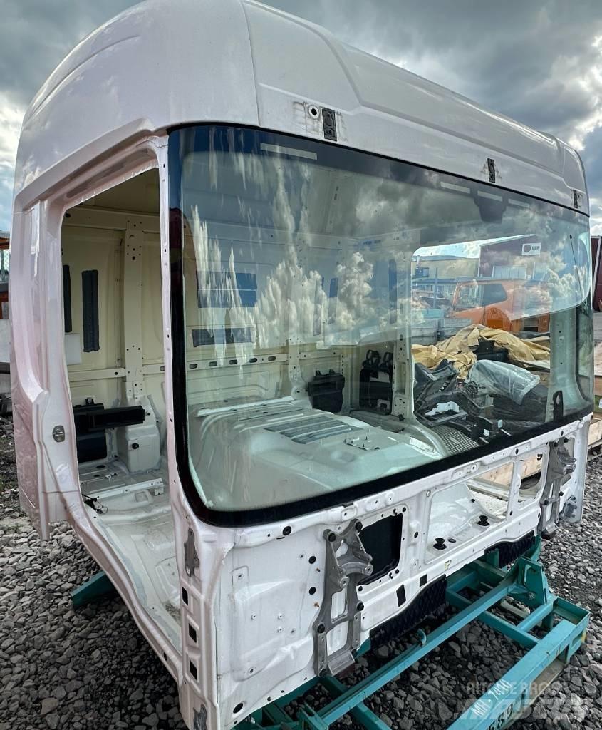 Scania P 370 Кабини