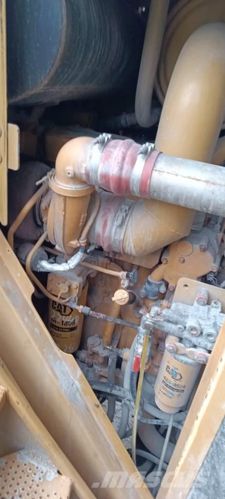 CAT 988H Колесни товарачи