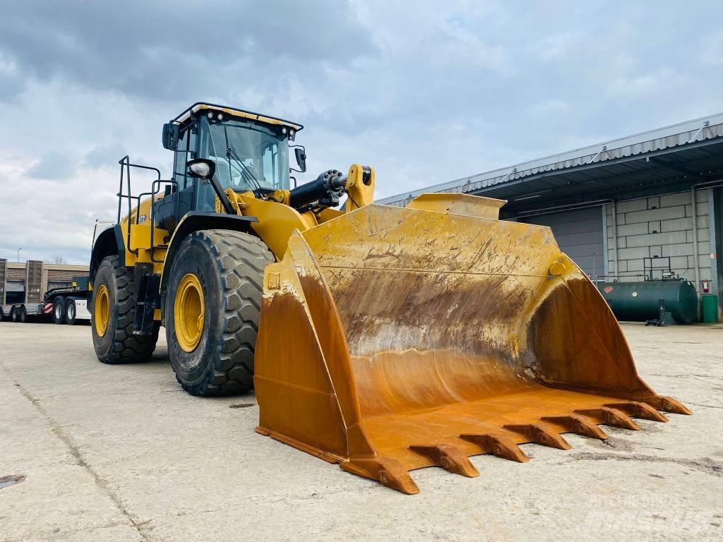 CAT 972 Колесни товарачи