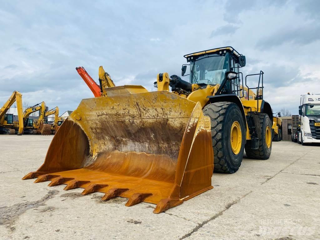CAT 972 Колесни товарачи