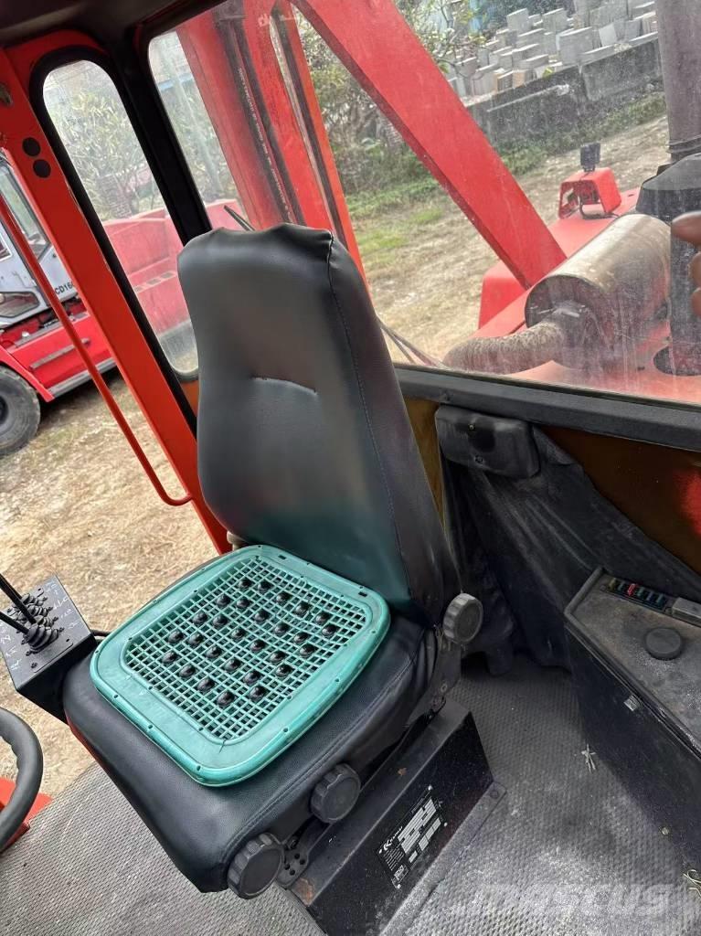 Kalmar DC30-1200 Дизелови камиони