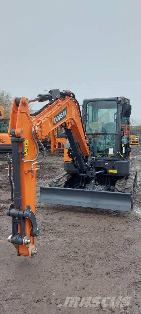 Develon DX 50 Z Верижен екскаватор