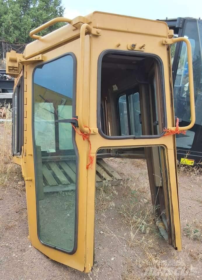 CAT D 8 R Верижни булдозери
