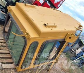 CAT D 8 R Верижни булдозери
