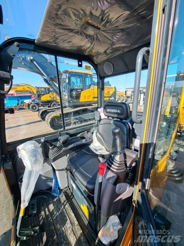 Hyundai R18-9AK Мини екскаватори < 7 т