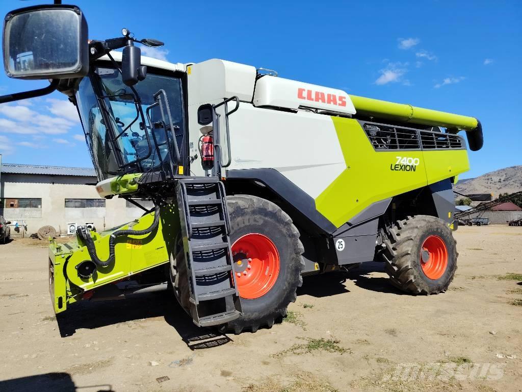 CLAAS Lexion 7400 Комбайни